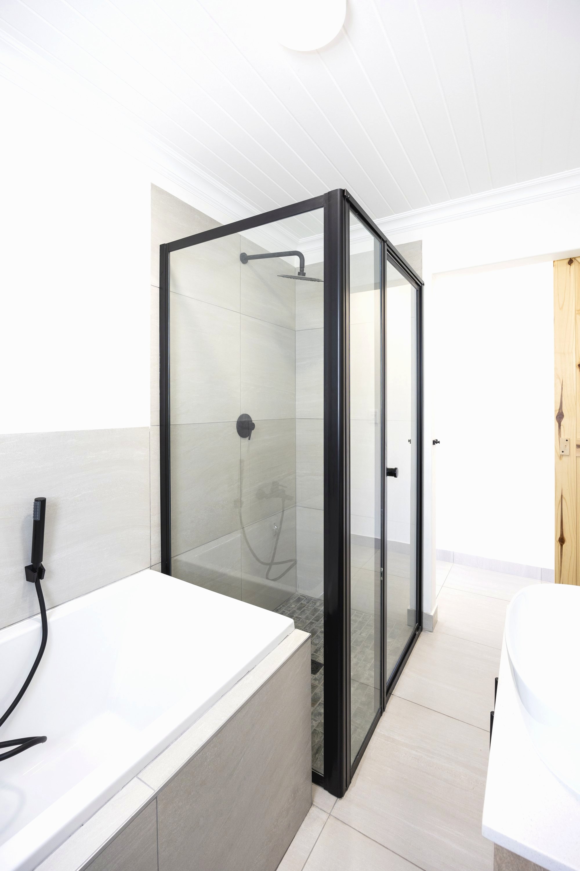 En-suite bathroom with walk-in shower